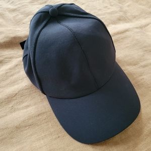 Lululemon black hat